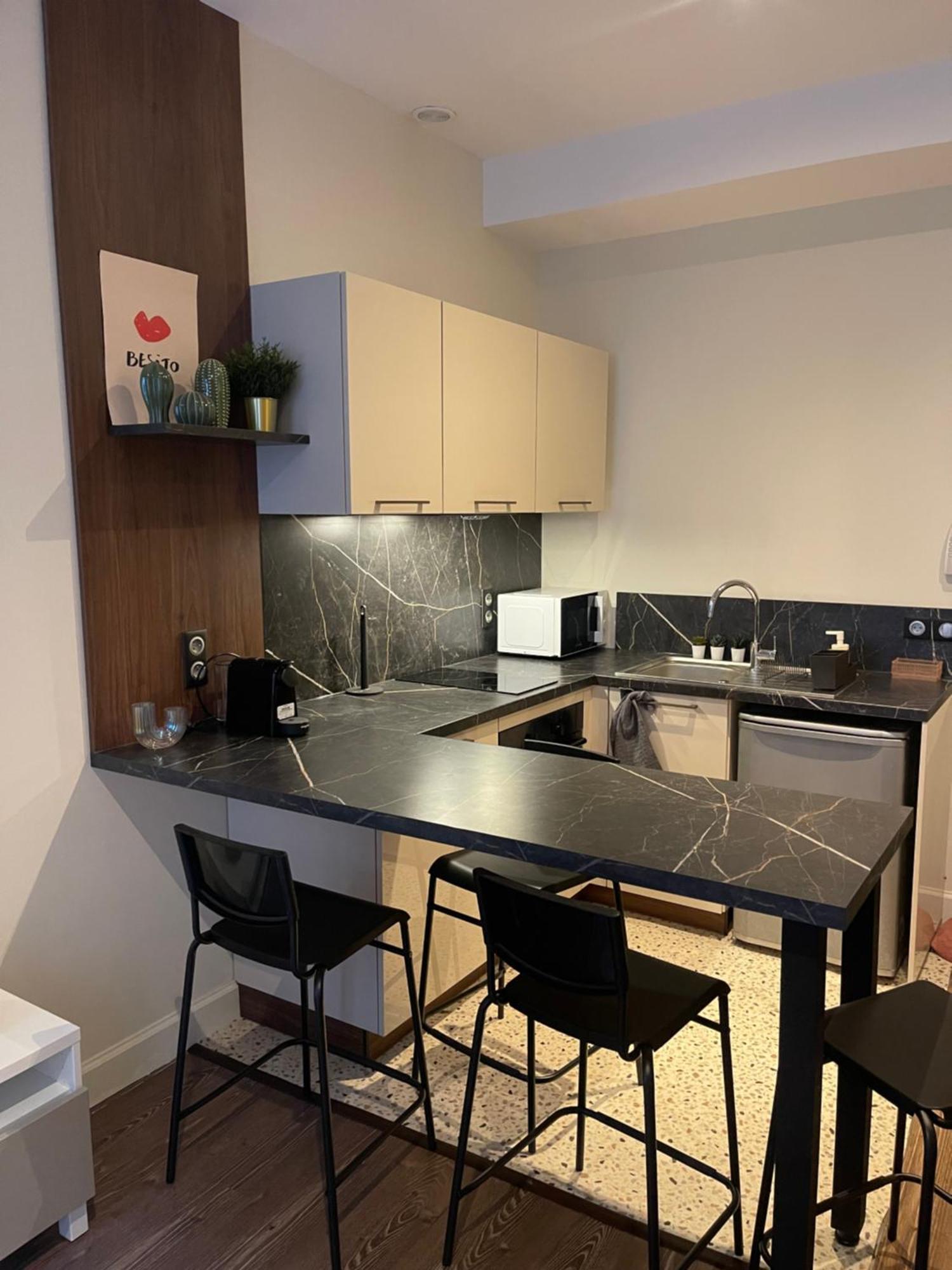 Appartement Au Coeur Du Centre Ville De Carcassonne Buitenkant foto